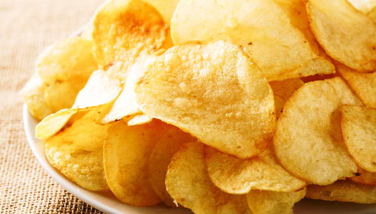 Chips di patate croccanti e asciutte: prova la mia versione fatta in casa!