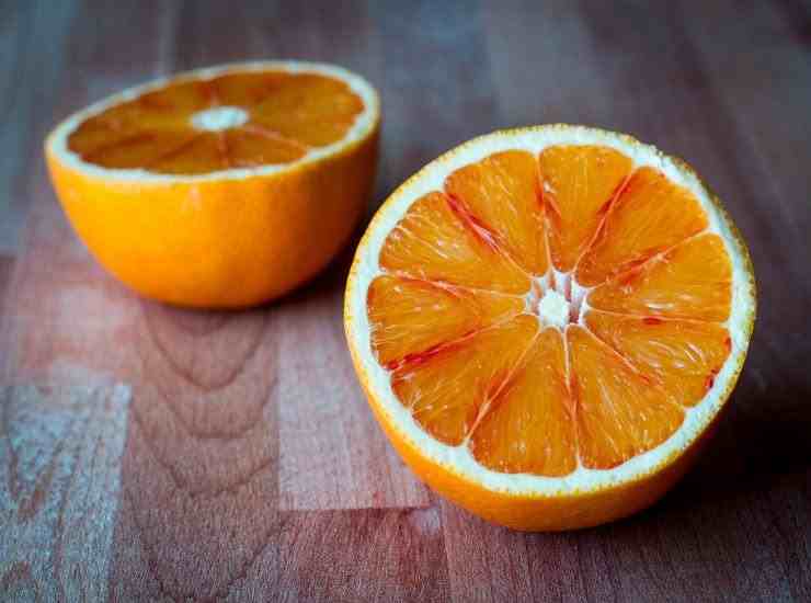 Ciambellone soffice alla vaniglia e arancia lo preparerai spesso soprattutto per la colazione