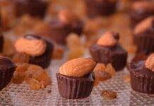 Cioccolatini morbidi alle mandorle, il dolcetto perfetto da gustare dopocena cioccolatini morbidi alle mandorle