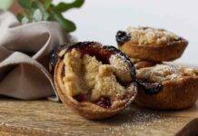 Crostatine light alla marmellata, leggere e gustose per la merenda di tutti Crostatine light alla marmellata
