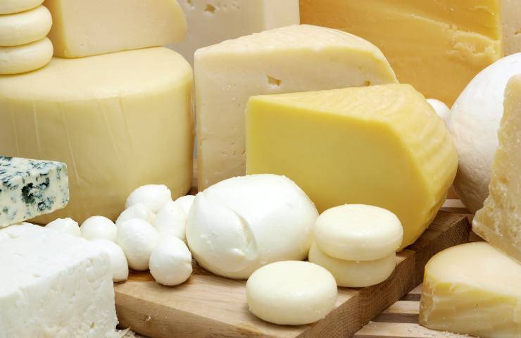 Diversi tipi di formaggio