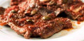 Fettine di carne alla pizzaiola: e in pochi minuti, il pranzo è in tavola