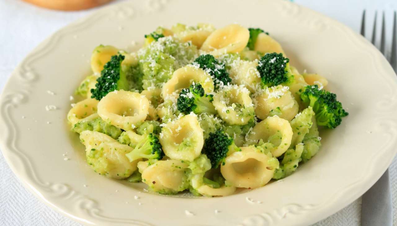 Orecchiette con i broccoli, mangia in leggerezza un piatto di pasta detox