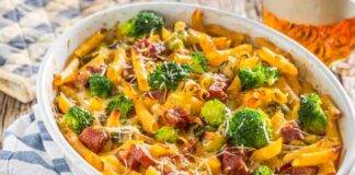 Pasta broccoli e pancetta al forno filante, leggermente croccante, un'esplosione di gusto, faranno tutti il bis!