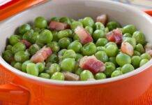 Pisellini e pancetta al tegame, il miglior contorno della giornata Pisellini e pancetta al tegame, il miglior contorno della giornata
