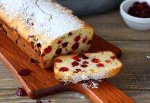 Plumcake soffice ai mirtilli rossi senza burro e uova, per una colazione super leggera