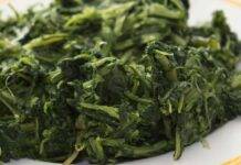 Puntarelle ripassate aglio olio e peperoncino: con una fetta di pane e un alicetta, spaccano!
