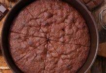 Torta al cioccolato light: solo albumi e zero zucchero