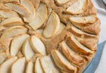 Torta di mele con il panettone, ricetta riciclo favolosa