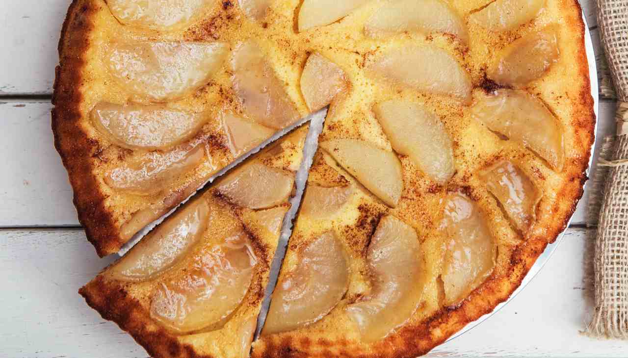 Torta di mele alla crema pasticcera: la devi provare, prima di subito!