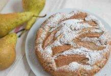 Torta integrale alle pere per una pausa leggera e sana