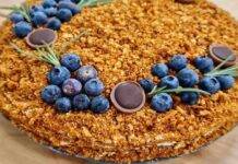 Tortina sbriciolata di crepes, sorprendi tutti con questa golosa e bizzarra bontà Tortina sbriciolata di crepes