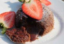 Tortini caldi al cioccolato, un dessert irresistibile che ti scalda il cuore Tortini caldi al cioccolato