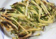 Zucchine fritte croccanti alla romana: e come si fa a dirgli di no? Zucchine fritte croccanti alla romana: e come si fa a dirgli di no?