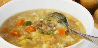 Zuppa orzo il comfort food perfetto in questa stagione e dopo le grandi abbuffate