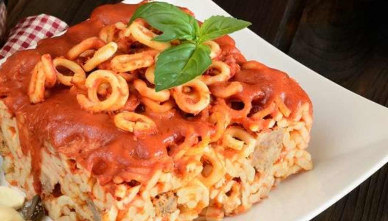 Timballo al forno alla siciliana, il pranzo ideale per da condividere in famiglia
