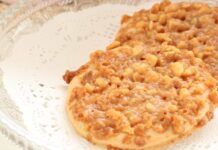Biscottini alle nocciole, croccantini e morbidi dentro: per merende golose super gettonate!
