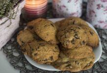 Biscotti di farro con gocce di cioccolato