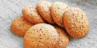 Miele, farina di riso e integrale: prepari questi biscotti leggerissimi, in 20 minuti!