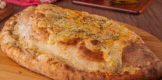 Prepara il calzone al forno per cena: non sporchi nulla, e sono tutti felici!