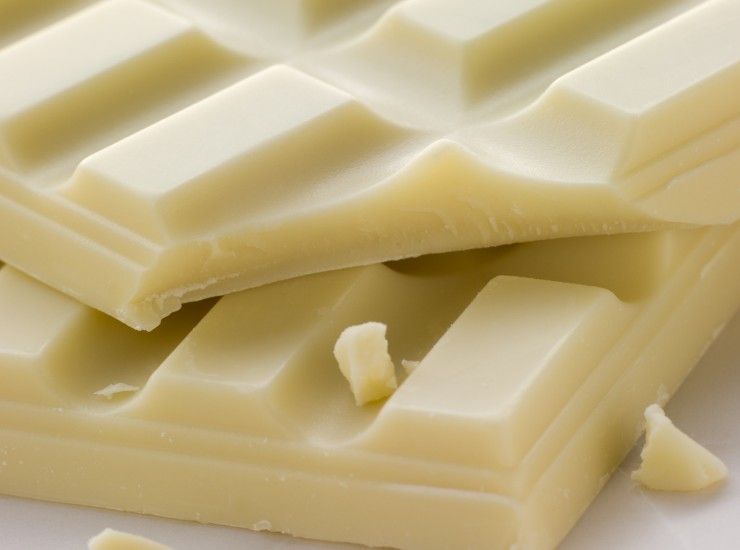 Salame al cioccolato bianco e pistacchi: che aspetti a provarlo? La migliore scoperta del momento. Foto di Ricetta Sprint