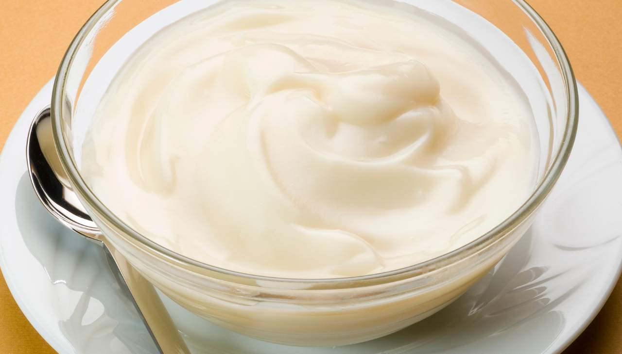 Crema di neve: una buonissima crema al latte perfetta per farcie e torte!