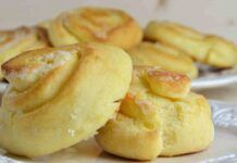Girelle soffici al latte: sono diventate le mie merende preferite a colazione, provale anche tu!