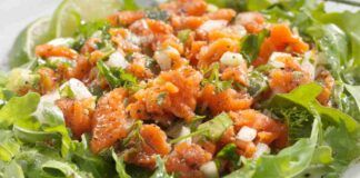 Insalata di salmone questa si che ti piacerà, scopri l'ingredienti che fa la differenza