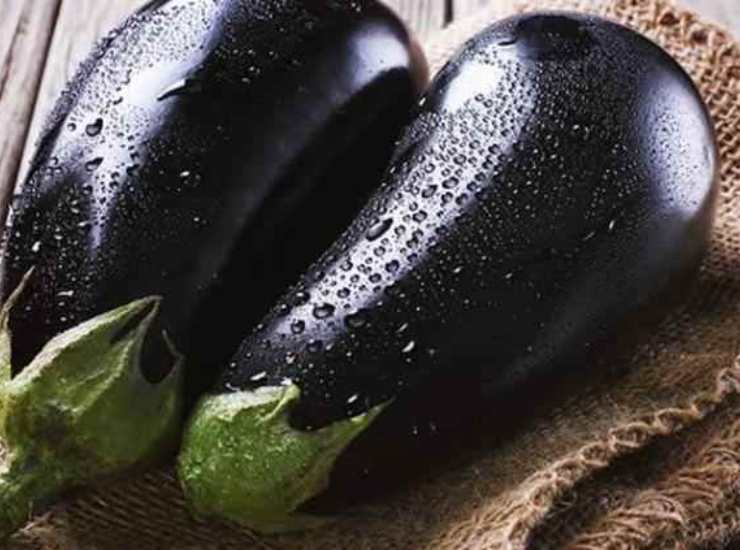 Medaglioni di melanzane ripiene così sono più saporite, ma non ho fritto nulla! Ricettasprint