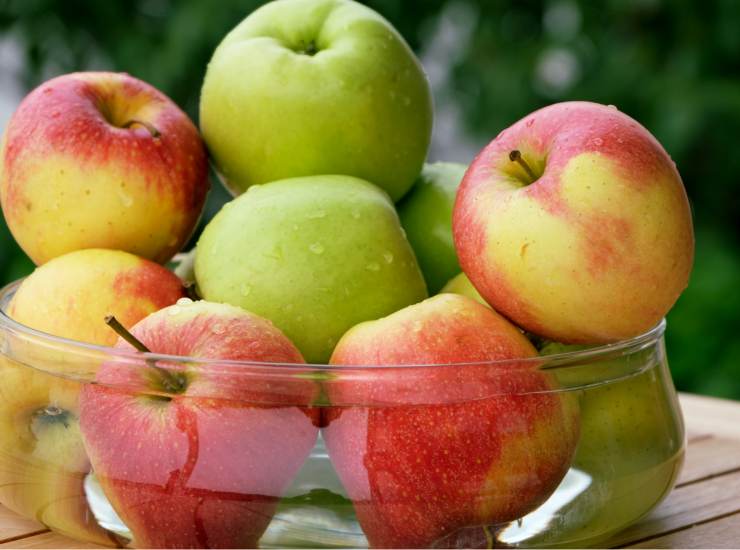 Torta di mele: la versione leggera per chi fa sport, si allena e fa la dieta. Foto di Ricetta Sprint