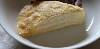 Millefoglie di crepes con yogurt e ricotta