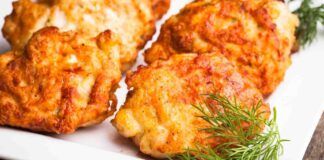 Mini cotolette di pollo non ti servono le uova, ecco come restare leggeri a cena!