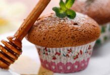 Muffin miele e noci soddisferà la voglia di dolce in ogni momento della giornata