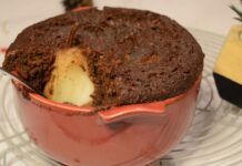 Mug cake con ripieno cremoso, bontà calda e ancora più golosa sempre in pochi secondi Mug cake con ripieno cremoso