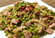 Pisellini e prosciutto cotto: più facile di così si muore. Ricordatevi del cucchiaino di zucchero: non sia mai ve ne scordiate! Pisellini e prosciutto cotto: più facile di così si muore. Ricordatevi del cucchiaino di zucchero: non sia mai ve ne scordiate!