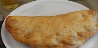 Pizza fritta napoletana: la vera ricetta delle pizzerie a Napoli