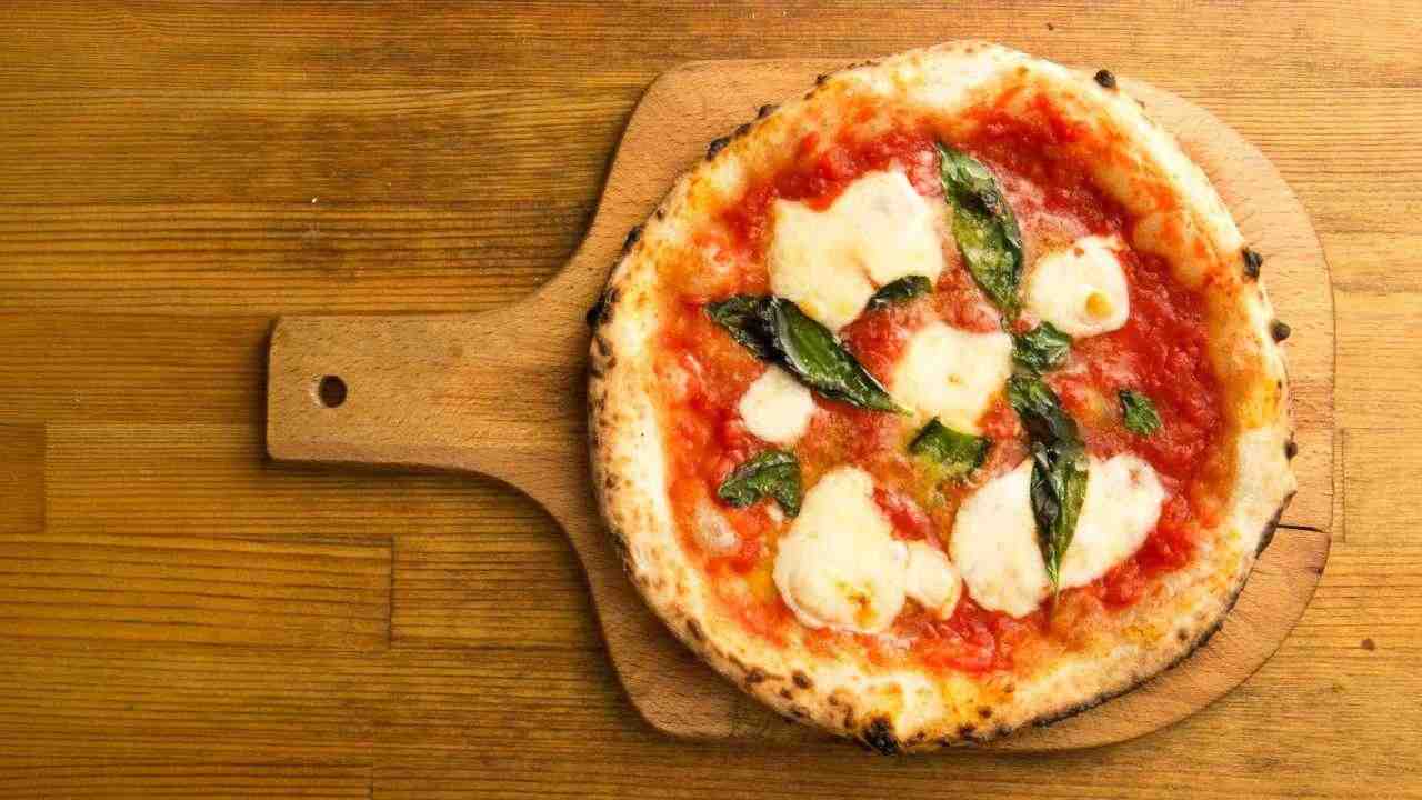 Pizza ricetta intelligenza artificiale - RicettaSprint