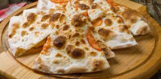 Scrocchiarella condita: rallegra il pranzo, mettila in tavola come se fosse pane