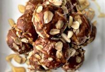 Tartufini proteici alla banana con cioccolato e avena, golosi snack da gustare quando vuoi Tartufini proteici alla banana con cioccolato e avena