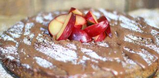 Torta di frolla montata con mele e cioccolato