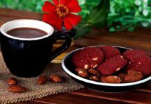 biscotti red velvet con mandorle e noci