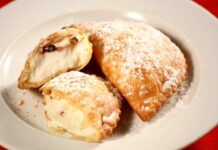 Cassatelle di ricotta come le fanno in Sicilia Cassatelle di ricotta come le fanno in Sicilia