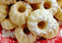 Ciambelline all’acqua e limone, una tira l’altra e lo puoi fare senza sensi di colpa Ciambelline all'acqua e limone 20230319 ricettasprint