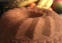 Ciambellone cacao e purea di frutta, il mix di nutrimento per una colazione perfetta Ciambellone cacao e purea di frutta 20230320 ricettasprint