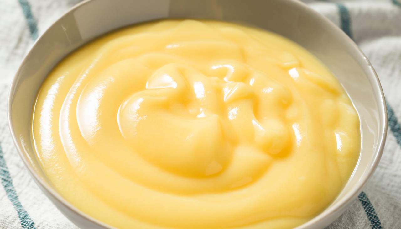 Crema pasticcera: la ricetta di Iginio Massari che tutti possono fare, e la vostra giornata sarà migliore!