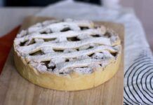 Crostata di prugne e banane 20230318 ricettasprint