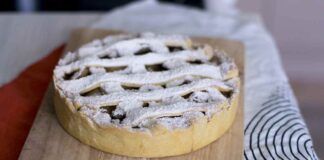 Crostata di prugne e banane 20230318 ricettasprint