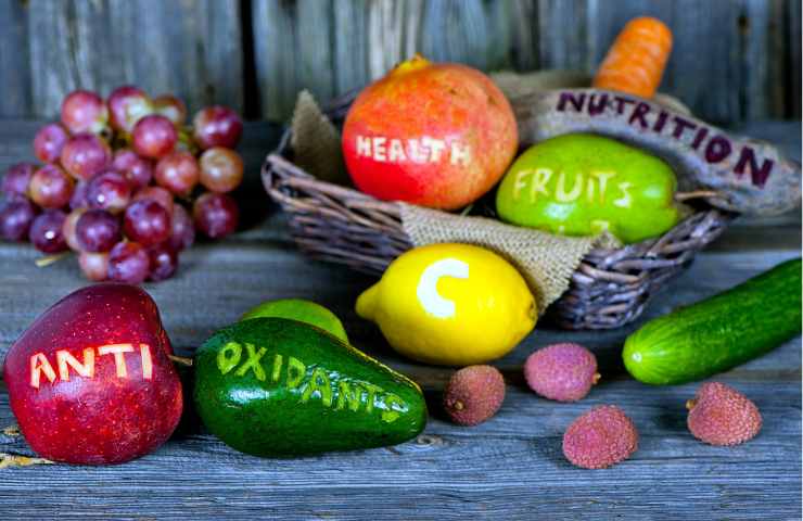 Diversi frutti e verdure antiossidanti