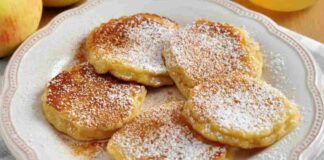 Focaccine di mele morbidissime cotte al forno: alla prima, sei fritto!