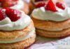 Millefoglie panna e fragole 3 ingredienti e 5 minuti di preparazione, il dessert dell'ultimo minuto!